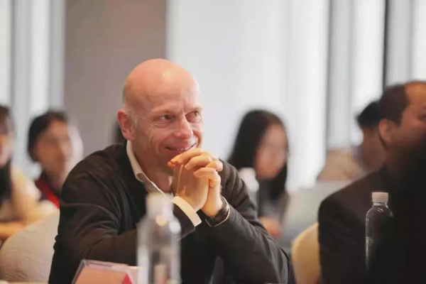 計算神經學大牛加盟復旦，曾在Nature、Science狂發數十篇論文