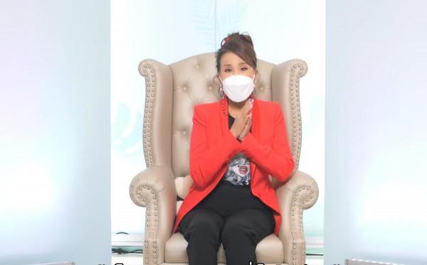 泰國70歲公主半點都不服老!穿紅西裝瘋狂扮嫩,同框混血女兒不輸 泰國70歲公主半點都不服老!穿紅西裝瘋狂扮嫩,同框混血女兒不輸