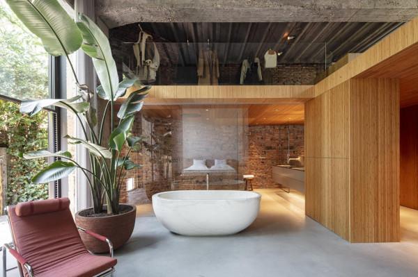 破舊的體育大樓改造成私人住宅:新與舊的碰撞 破舊的體育大樓改造成私人住宅:新與舊的碰撞