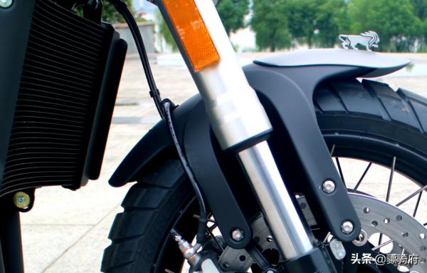 猛獸獨行——以車主的身份試評貝納利幼獅800Trail版本 猛獸獨行——以車主的身份試評貝納利幼獅800Trail版本