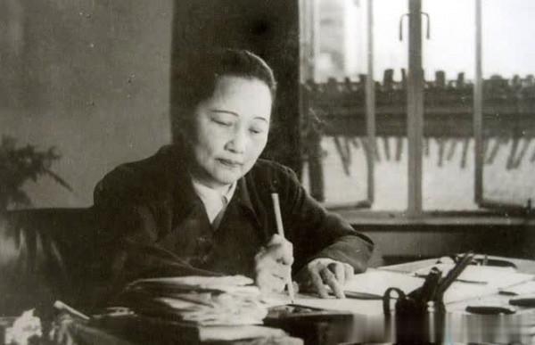 1981年,宋慶齡葬禮為何提前五分鐘?鄧穎超:她會同意我這麼做的 1981年,宋慶齡葬禮為何提前五分鐘?鄧穎超:她會同意我這麼做的