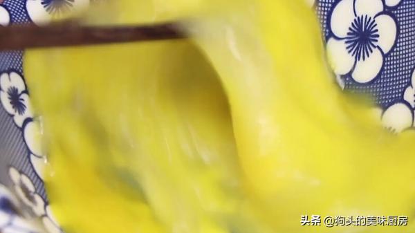 7個雞腿裡面倒入1瓶牛奶,沒想到這麼香,外酥裡嫩,太解饞了 7個雞腿裡面倒入1瓶牛奶,沒想到這麼香,外酥裡嫩,太解饞了