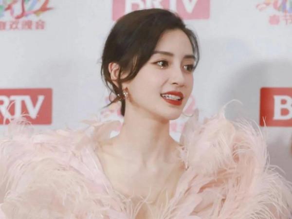 和Baby一起看晚會吧