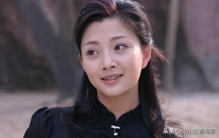 殷桃：軍藝校花也自卑？三奪“視後”大滿貫，離異後41歲仍單身