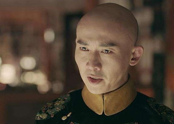 那些“一刀切”削臉的明星還好嗎？有的已垮掉，小方臉成最後贏家