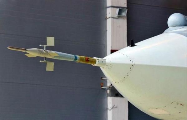 新上天的試飛戰鬥機,為何都要帶上長長的空速管? 新上天的試飛戰鬥機,為何都要帶上長長的空速管?