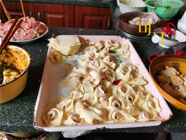 湖州荻港村的施家餛飩5元一碗,乾隆愛吃的鱔糊面,30元一碗 湖州荻港村的施家餛飩5元一碗,乾隆愛吃的鱔糊面,30元一碗