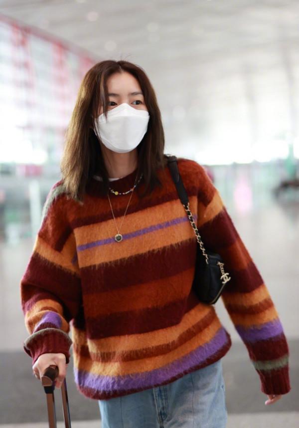 條紋毛衫+闊腿牛仔褲 條紋毛衫+闊腿牛仔褲