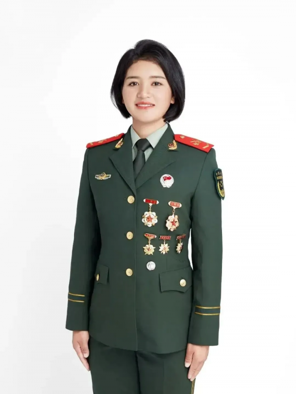 立一等功的女士官，提幹了