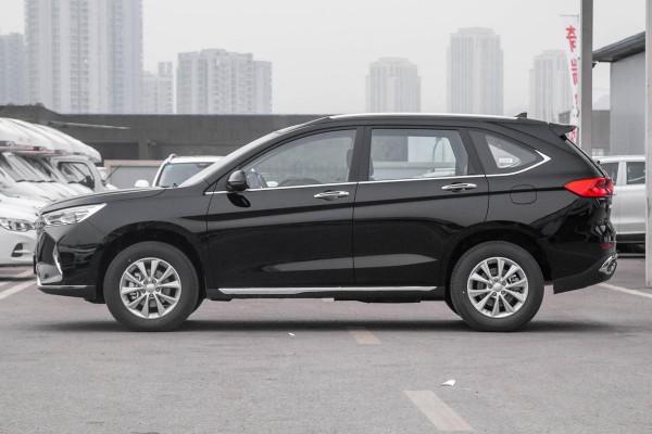 預算不到10萬，轎車、SUV、旅行車選誰？3款代表作對比，給你答案