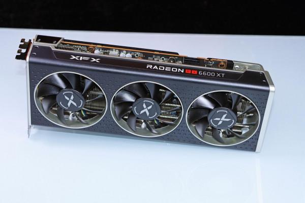 華碩 B660 重炮手 WiFi 登場，這算是半開放式主機嗎？