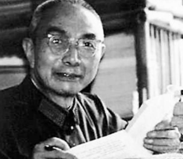 他是蔣介石心腹將領,杜聿明臨終前曾問他:你當年是不是共產黨? 他是蔣介石心腹將領,杜聿明臨終前曾問他:你當年是不是共產黨?