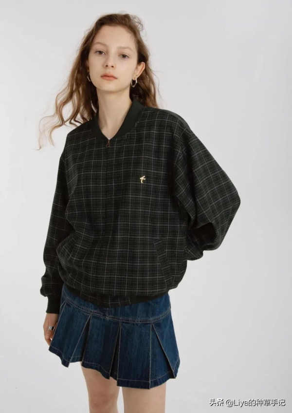 靴子 + 裙子，洋氣爆棚