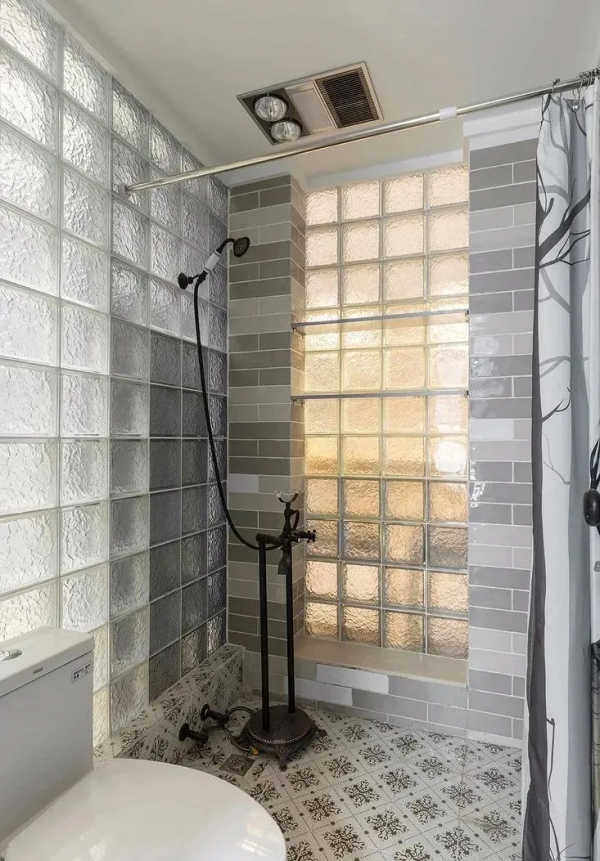 70平一居室，超大衣帽間，走廊收納櫃，陽臺榻榻米，都好喜歡