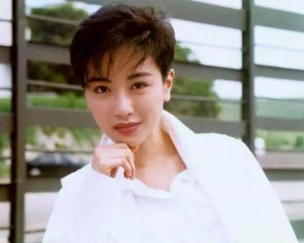 至今未嫁的10位大齡港臺女星，有人皈依佛門，有人被騙後心灰意冷