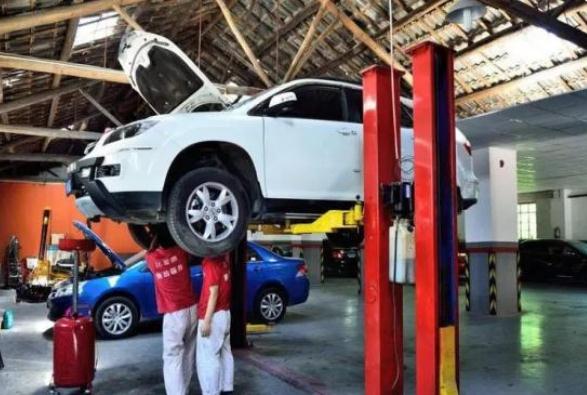 月薪多少才能開得起30萬的車？對照一下工資表，看是否達標