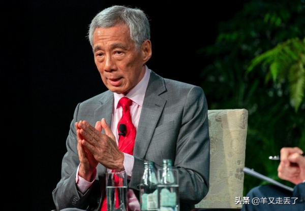 11月19日,萬人遊行席捲多國;越南漁船撞擊泰艦;李顯龍警告美國 11月19日,萬人遊行席捲多國;越南漁船撞擊泰艦;李顯龍警告美國