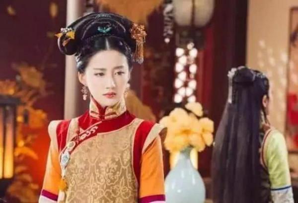 努爾哈赤第八妃，受盡四代皇帝恩寵，後代出了五位大清皇后