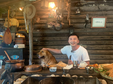 #謝清瀚高文君官宣# 恭喜!沒想到真的從節目中甜到了現實裡~撒花 #謝清瀚高文君官宣# 恭喜!沒想到真的從節目中甜到了現實裡~撒花