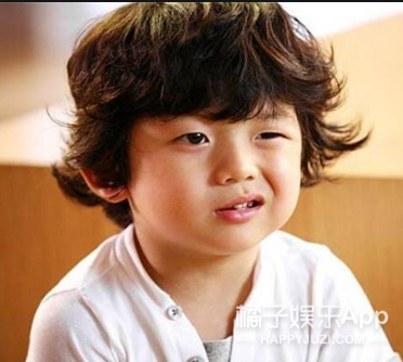 還記得“壞笑弟弟”表情包王錫玄嗎?16歲帶小女友上節目? 還記得“壞笑弟弟”表情包王錫玄嗎?16歲帶小女友上節目?