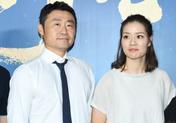 網球女王李娜久違亮相！提前給大家拜年，如今40歲顏值氣質大變