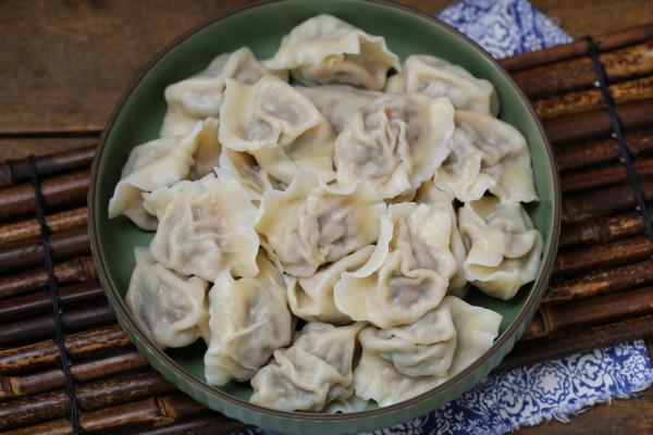 冬至要到了，北方吃餃子的習俗不能丟，寓意團團圓圓生活更美好