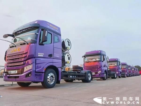 10月重卡最火的還是新能源嗎?解放/福田/紅巖/徐工等誰斬最大單 10月重卡最火的還是新能源嗎?解放/福田/紅巖/徐工等誰斬最大單