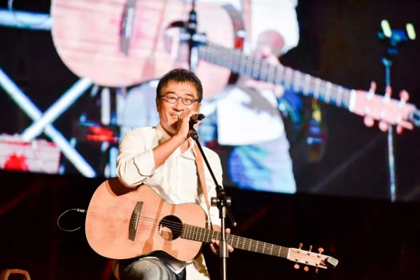 楊坤痛批華語樂壇倒退10年,有人稱好歌被寫完了,周杰倫實力打臉 楊坤痛批華語樂壇倒退10年,有人稱好歌被寫完了,周杰倫實力打臉