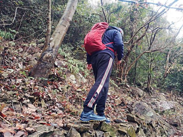 讓我輕鬆面對山野：斯立德一體成型功能徒步鞋（探索系列）