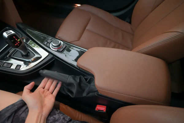 寶馬 320iGT:“全能寶馬”,夠大夠舒服夠豪華,二十多萬唾手可得 寶馬 320iGT:“全能寶馬”,夠大夠舒服夠豪華,二十多萬唾手可得