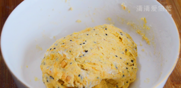 1個紅薯放鍋裡炸一炸，出鍋馬上變成一道快失傳的美食，太香了