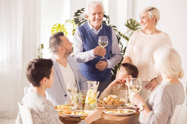 廚房有煙火，客廳有笑聲，臥室有擁抱