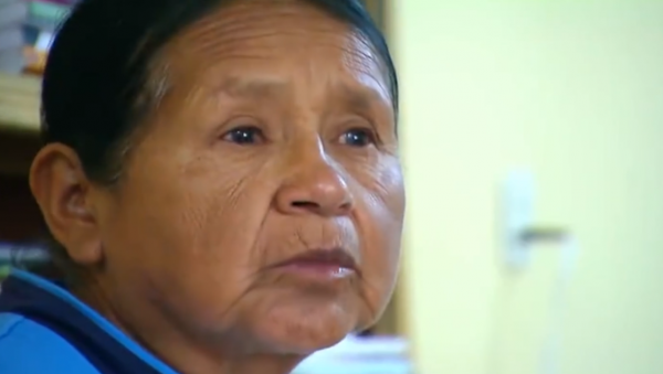 玻利維亞小孩為了上學，每天劃鋼索穿越300米峽谷，失誤就喪命