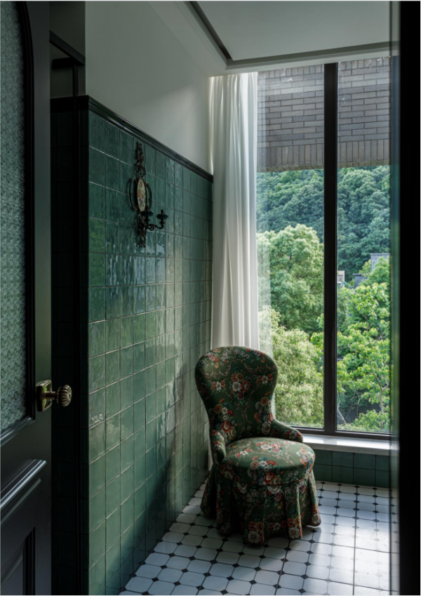 400㎡“藏寶宅”,三面環山的頂層花園,這個家每1㎡都讓人稱讚 400㎡“藏寶宅”,三面環山的頂層花園,這個家每1㎡都讓人稱讚