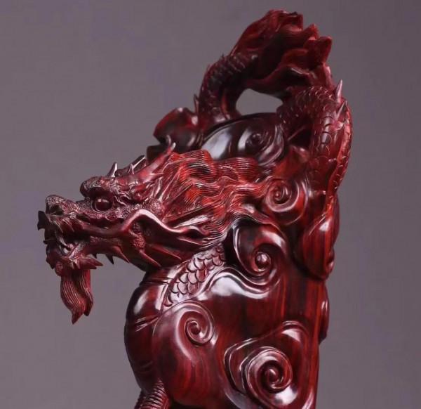 心有云澤，方雕龍行於野！這木雕，好美啊