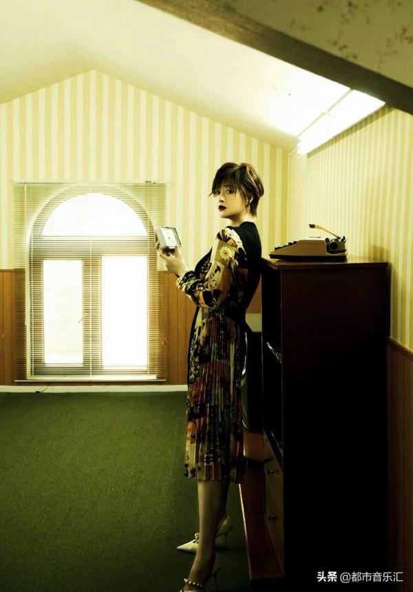 明星高畫質美圖桌布蔣欣，手機高畫質桌布收藏分享