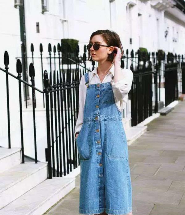 西班牙王后真是清流,一條牛仔裙穿3年,頭髮白了不少氣質卻沒變 西班牙王后真是清流,一條牛仔裙穿3年,頭髮白了不少氣質卻沒變