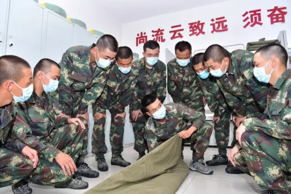 東風小“火”入營初體驗之24小時 東風小“火”入營初體驗之24小時