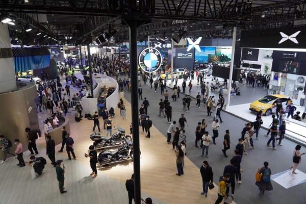 54臺全球首發車亮相廣州車展 新能源汽車更受觀眾追捧