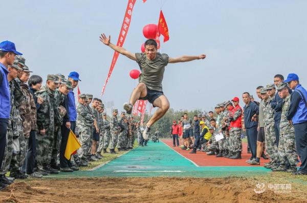 聚焦實戰，這場軍事體育運動會超燃