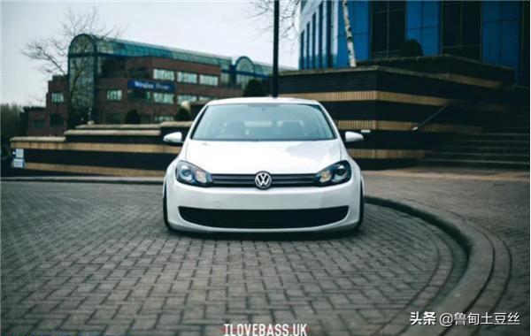 「轂銳馳」金色BBS讓大眾高爾夫的改裝簡約而不簡單