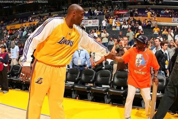 美媒列出了職業生涯賽季場均25+最多的五大球星，詹姆斯目前17次