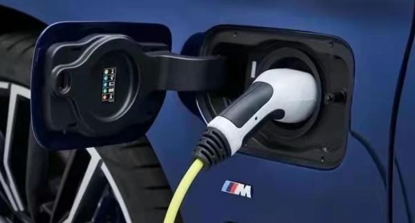 BBA神仙打架,56E再添新丁!2021款寶馬5系你相中了沒? BBA神仙打架,56E再添新丁!2021款寶馬5系你相中了沒?