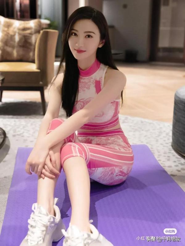 景甜氣質美照&mdash;&mdash;先看五官再三觀，只要主義真，不怕妖魔邪氣