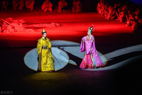 女人,碰上讓你怦然心動的男人,別猶豫。楊瀾可以做你的榜樣 女人,碰上讓你怦然心動的男人,別猶豫。楊瀾可以做你的榜樣