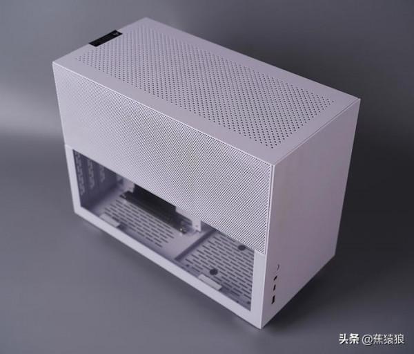 七彩虹 CVN B560I GAMING 搭 聯力 Q58 ITX 平臺 裝機展示 七彩虹 CVN B560I GAMING 搭 聯力 Q58 ITX 平臺 裝機展示