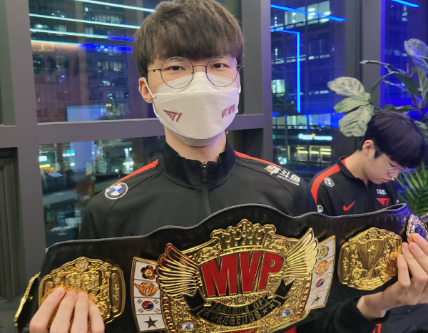 被Dopa認可的中單，Faker沒排上號，對秀妹的評價高估了