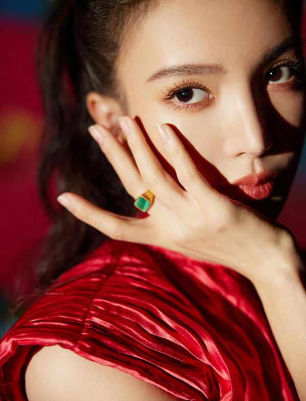 金晨華麗亮相湖南衛視元宵喜樂會 為觀眾送上冰墩墩雪容融