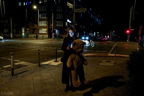 故事:澳大利亞25年前多名少女遇害,20年後靠一件女裝揭開了真相 故事:澳大利亞25年前多名少女遇害,20年後靠一件女裝揭開了真相