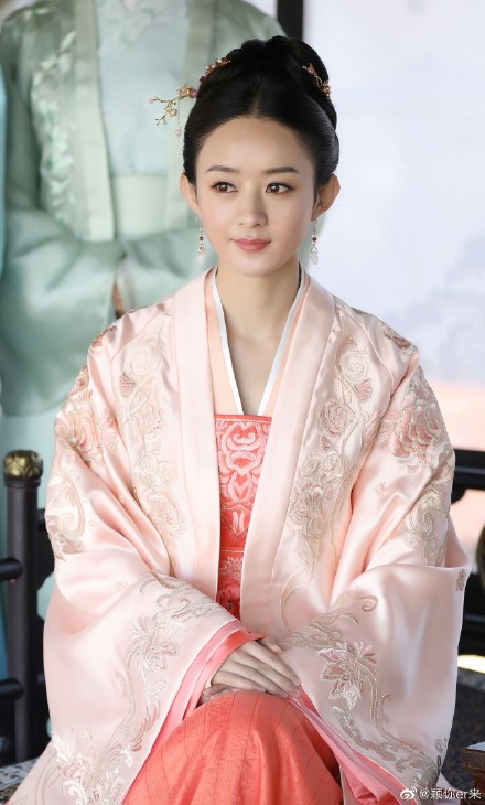 十部收視率過百億的古裝電視劇，趙麗穎上榜四部，不愧是收視女王